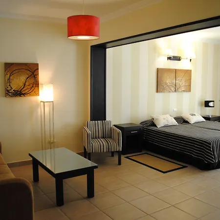 Hotel La Aldea 3*