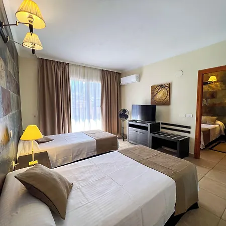 Hotel La Aldea 3*