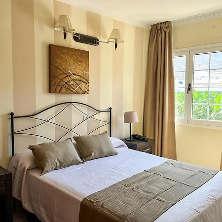 Hotel La Aldea 3*